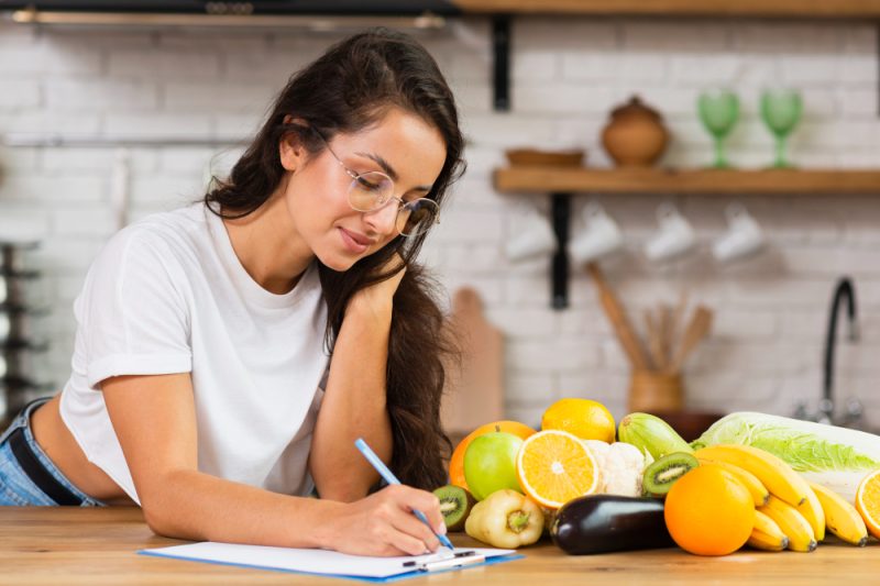 Cum să menții un echilibru hormonal natural prin alimentație