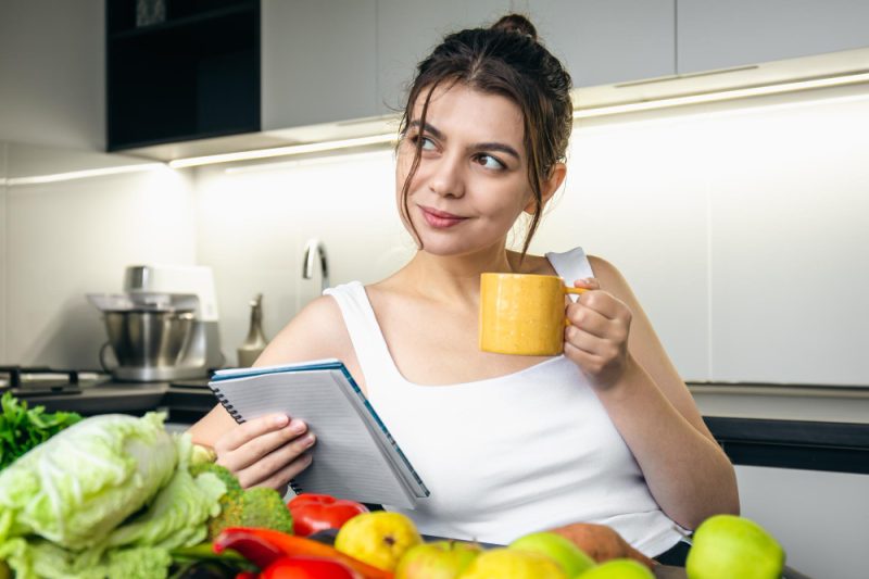 Cum să îți menții sănătatea digestivă folosind plante amare în alimentație