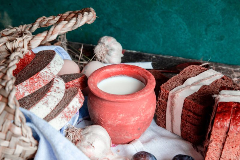 Plimbări prin piețe tradiționale cu produse artizanale unice