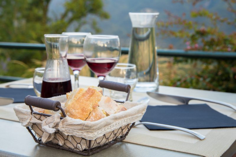 Vacanțe tematice pentru pasionații de gastronomie și vinuri locale
