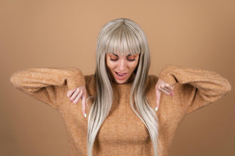 Cum să-ți previi firele albe și să-ți menții culoarea părului