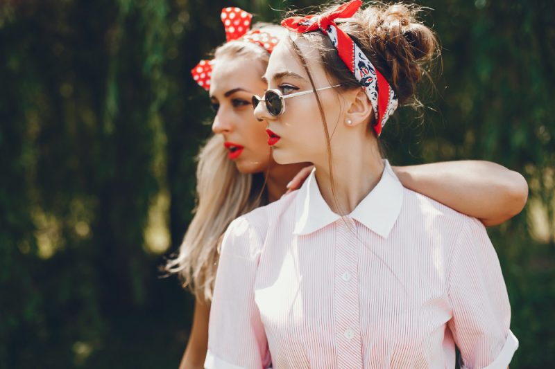 Trenduri fashion care par ciudate, dar devin tot mai populare